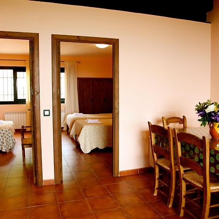 Las Casas De Agapito Poyales Del Hoyo Luaran gambar