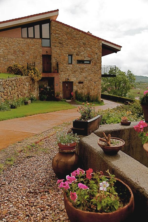 Las Casas De Agapito Poyales Del Hoyo Luaran gambar